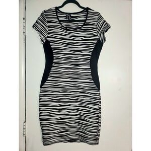 TMG New York Black And White Geometric  Flattering Bodycon Dress Size XL